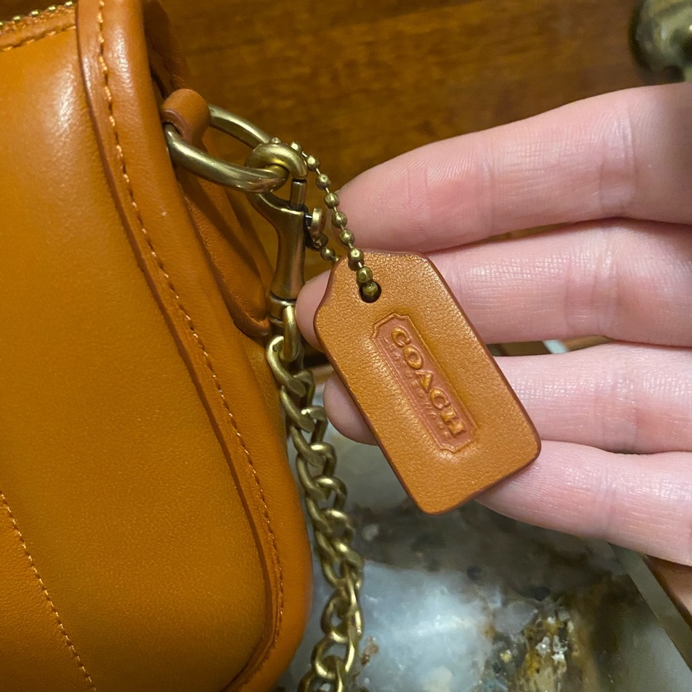Coach Tan Leather Shoulder Bag - Picture 3 of 12